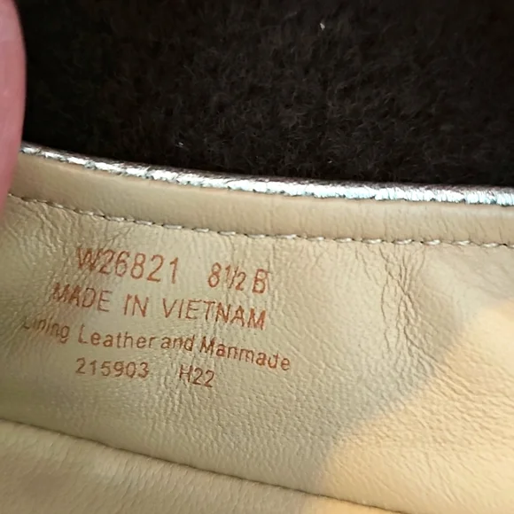 Cole Haan Women's Light Gold Flats - Picture 13 of 16